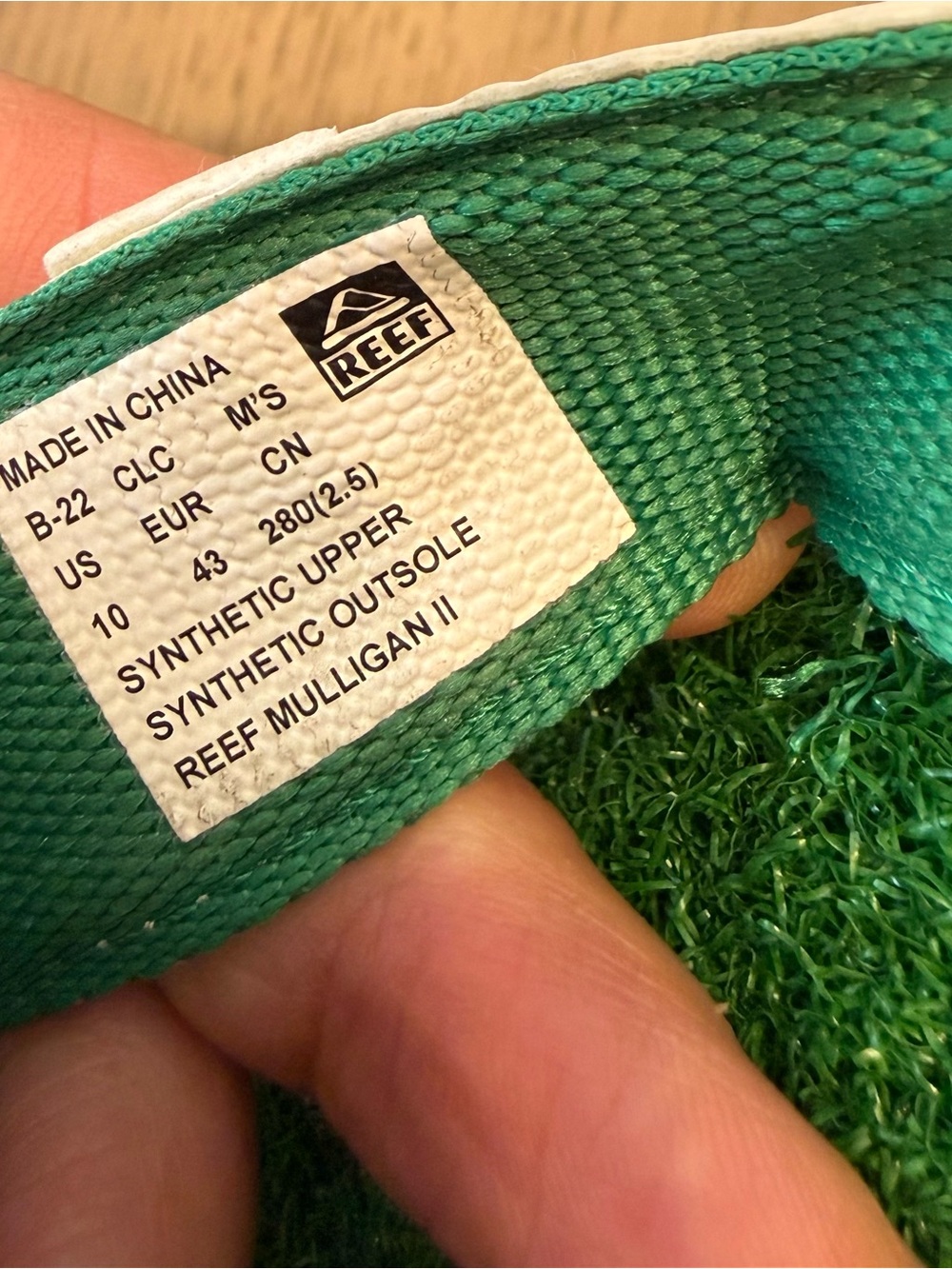 Reef Mulligan II Golf Flip Flops Sandals Turf Grass Bottle Opener Mens SZ 10 - Picture 13 of 13